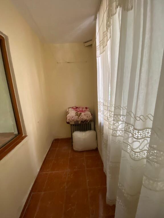 For rent 2+1 near Brryli opposite Msternitetit