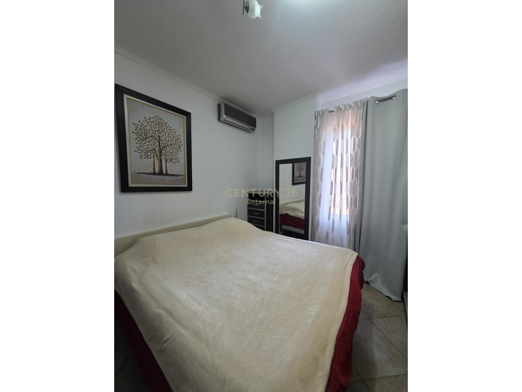 2+1+2 Apartment for Sale at the Ballet School, Tirana