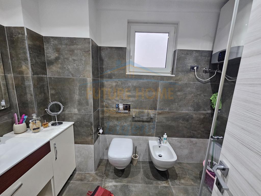 Qera, Apartament 3+1+Post Parkimi, Liqeni I Thatë, Tiranë.