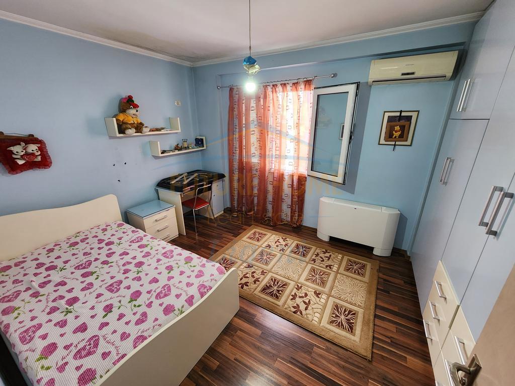 For sale, Penthouse 3+1+2, Fresku, Tirana.
