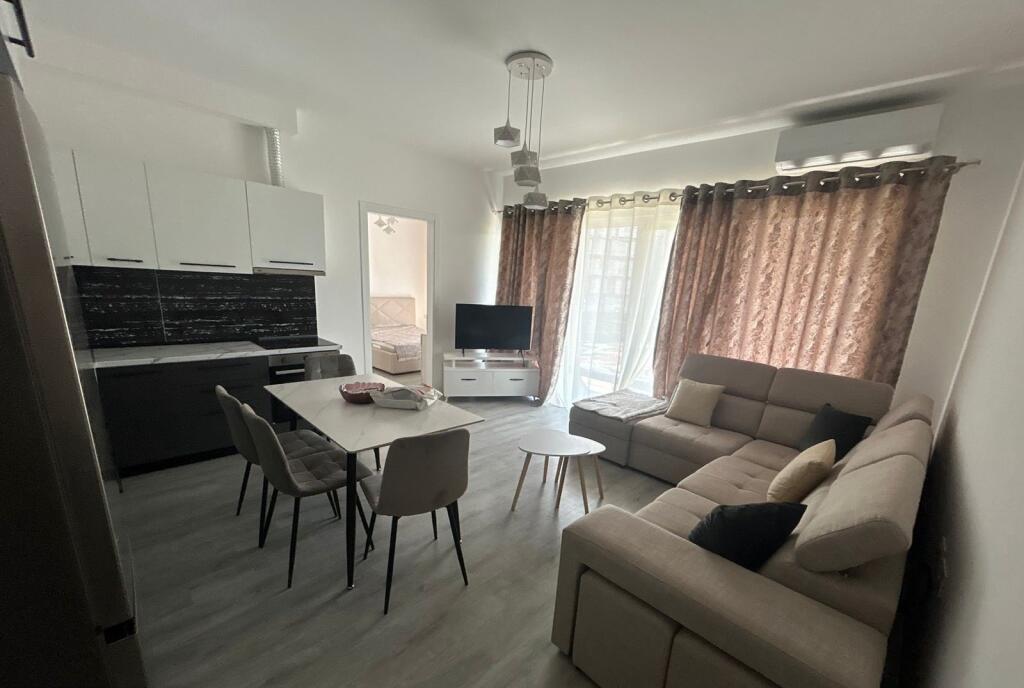 Apartment 2+1 for rent, 5 Maj Street, near emerald center. The price includes administration.