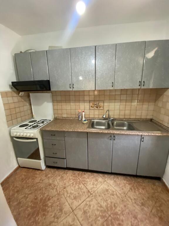 For rent 2+1 near Brryli opposite Msternitetit