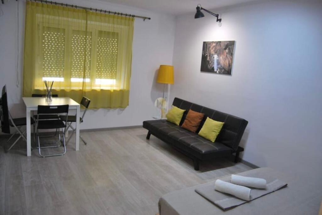 Studio for rent Rr.e Durresit