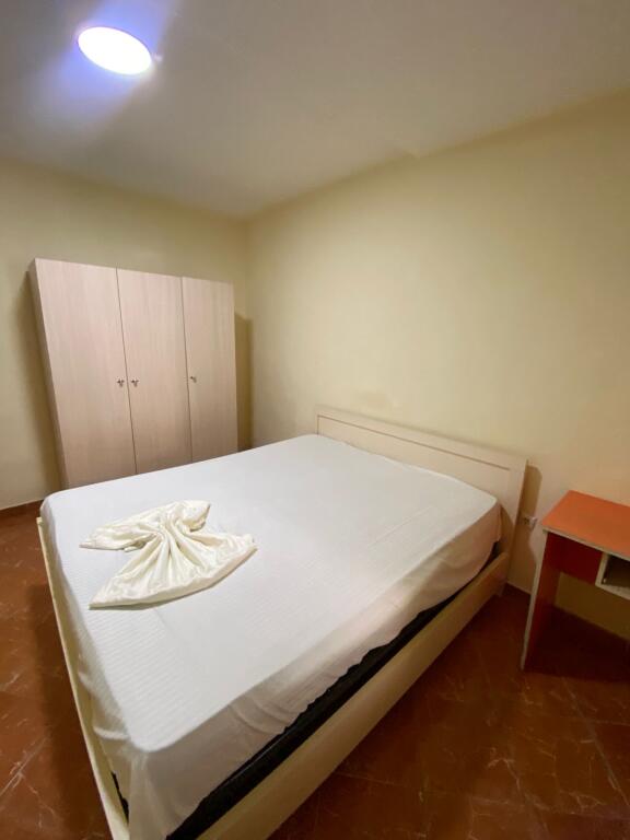 For rent 2+1 near Brryli opposite Msternitetit