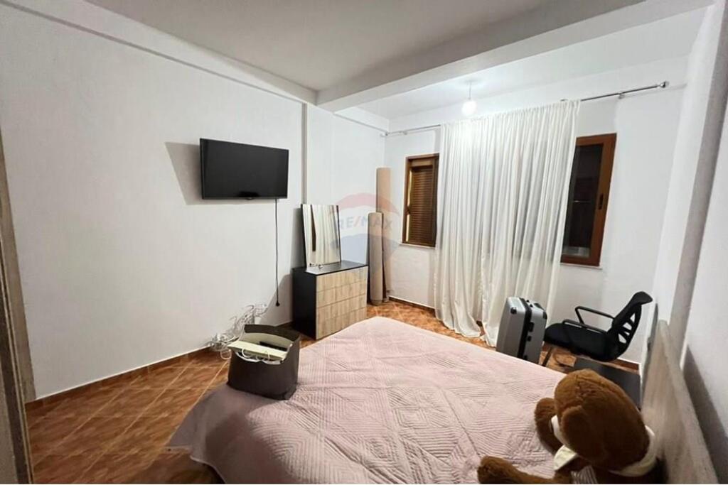 The first floor of a 2-story villa is for rent - Ali Dem