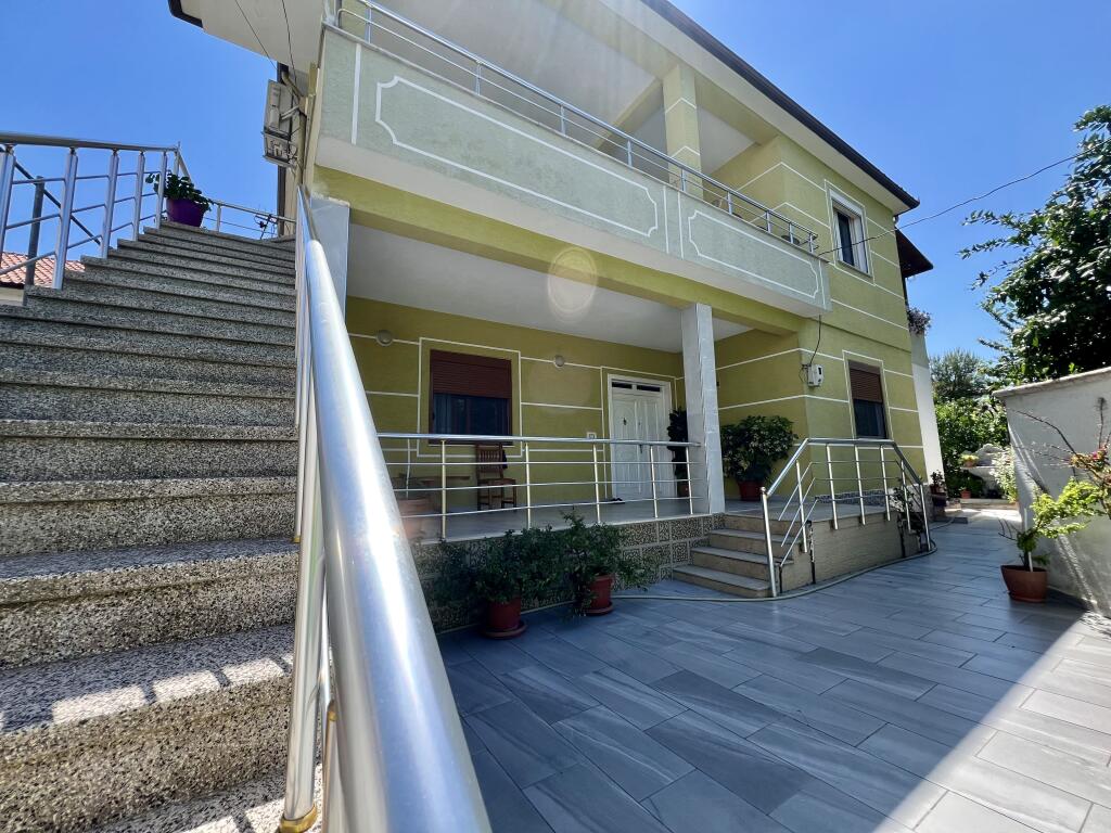 FOR SALE 2-STOREY HOUSE - LAPRAKE
