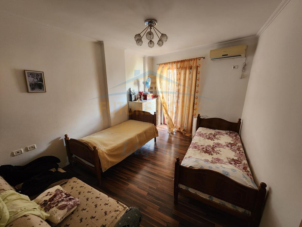 For sale, Penthouse 3+1+2, Fresku, Tirana.