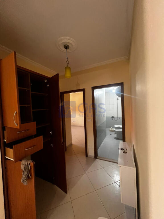 Apartament 2+1 për qira te Riza Cerova