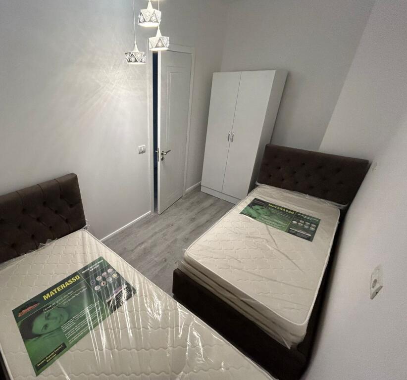 Apartment 2+1 for rent, 5 Maj Street, near emerald center. The price includes administration.
