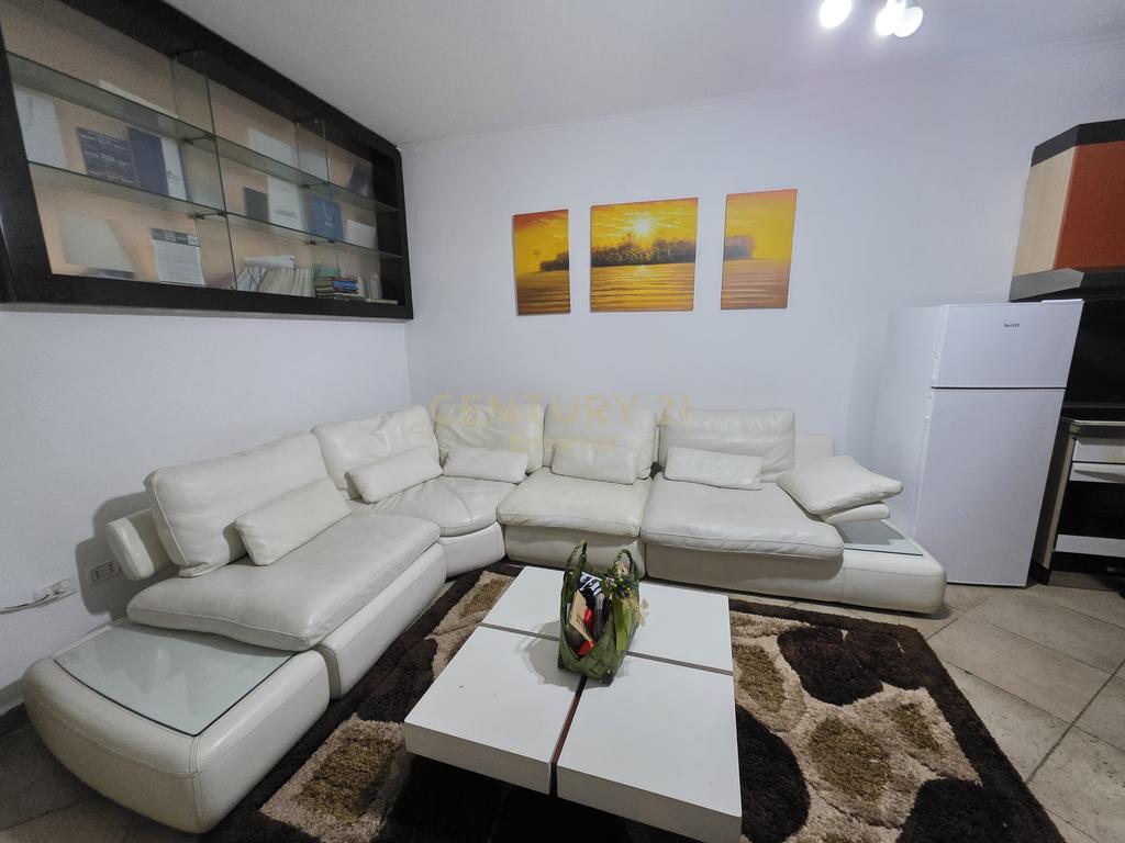 2+1+2 Apartment for Sale at the Ballet School, Tirana