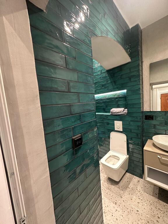 Studio for rent in Shallvaret