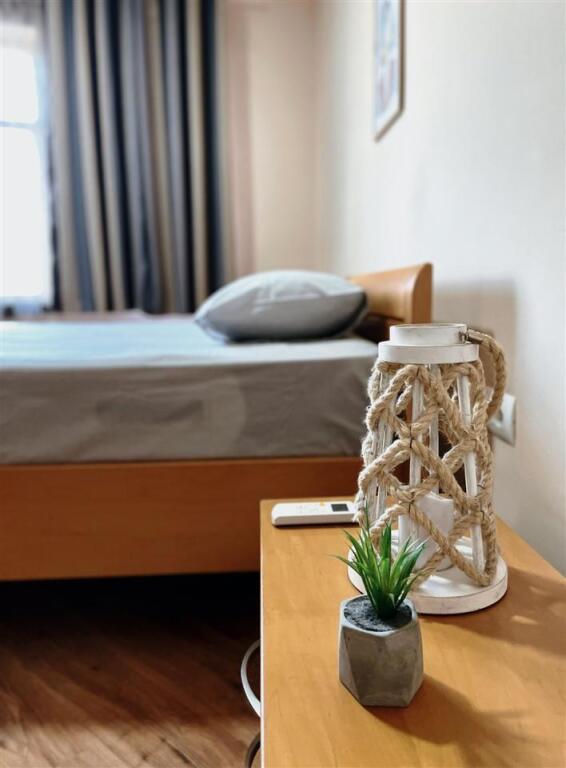 Apartament me qera 2+1 tek Sheshi Willson (ID B221311) Tirane