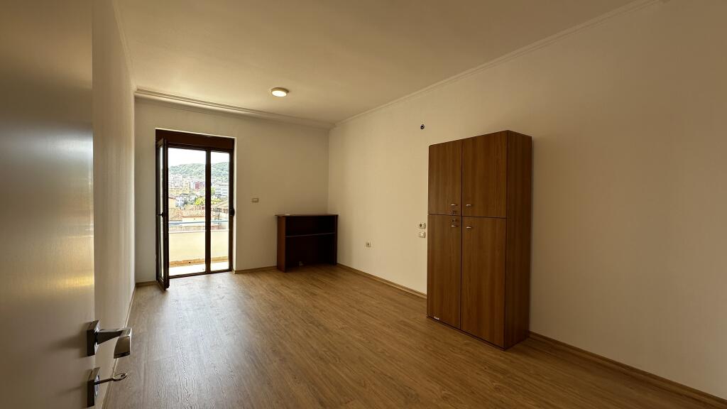 Rent, Apartment 2+1+Storage Selitë