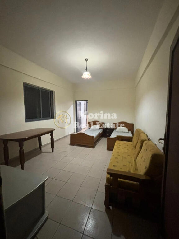 Qera, Garsoniere, Apartament, 230 euro/muaj