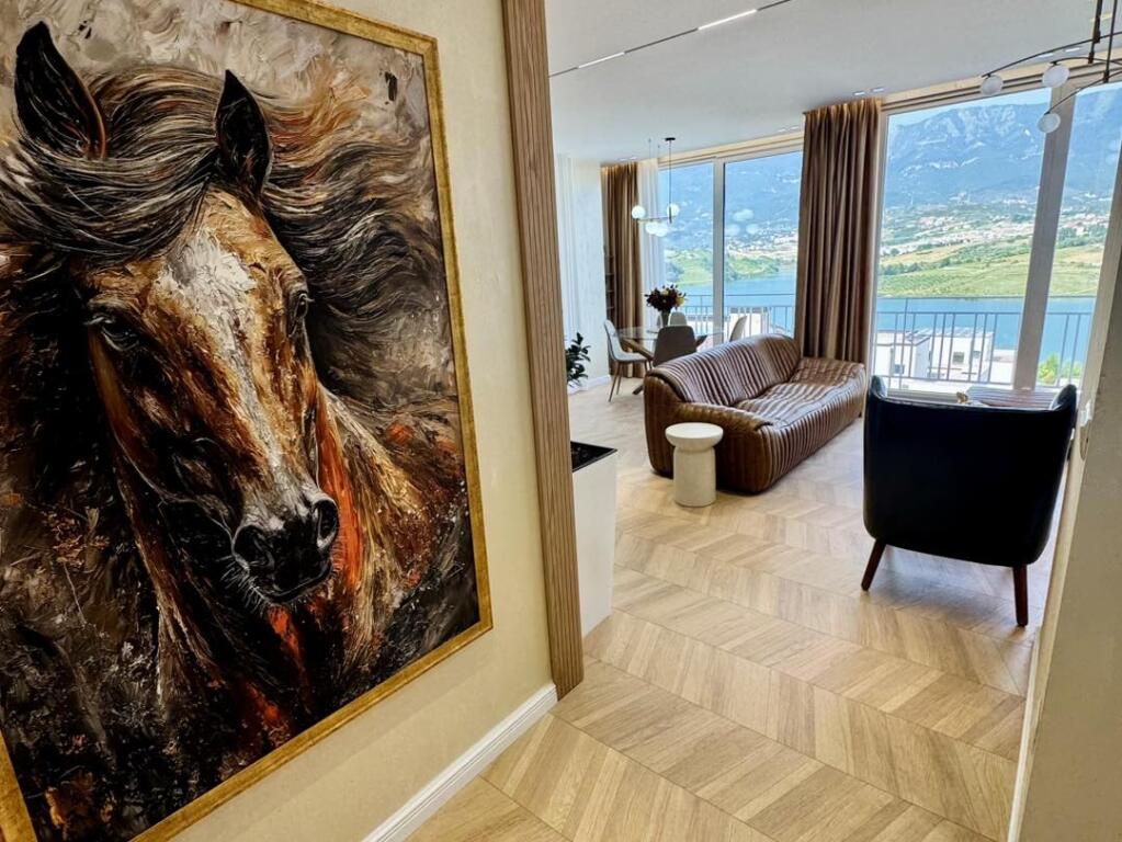 ‼️Super apartament 2+1+2+post parkimi me pamje fantastike nga Liqeni i Farkes‼️