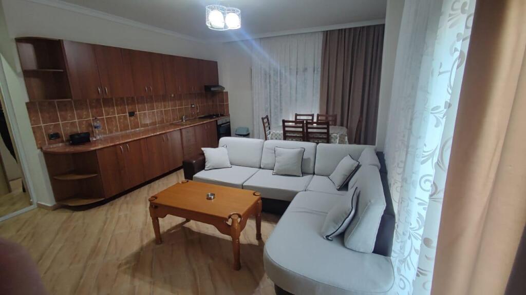 Apartament 2+1 me qira ne Astir
