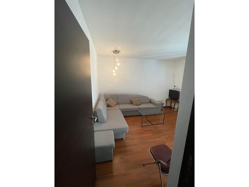 APARTAMENT 1+1 JEPET ME QIRA NE RRUGEN IRFAN TOMINI!