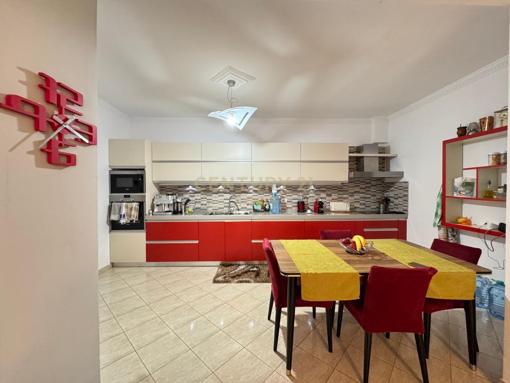 For sale apartment 2+1+2 at the intersection of December 21.