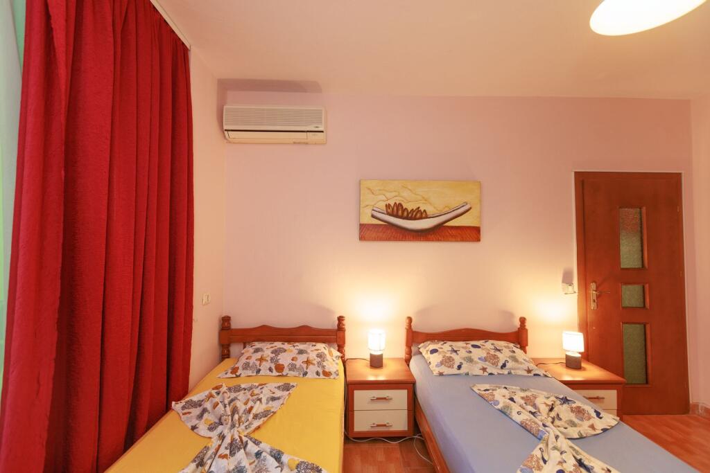 FOR SALE SUPER APARTMENT 2+1+2 WITH SEA VIEW IN GOLEMI BEACH