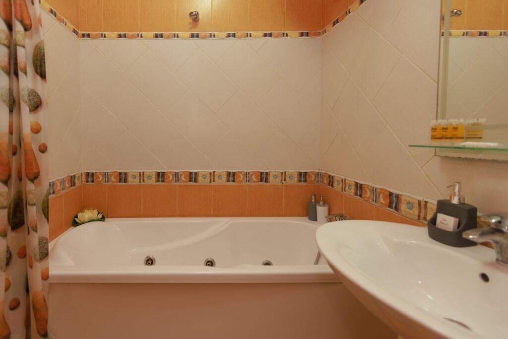 FOR SALE SUPER APARTMENT 2+1+2 WITH SEA VIEW IN GOLEMI BEACH
