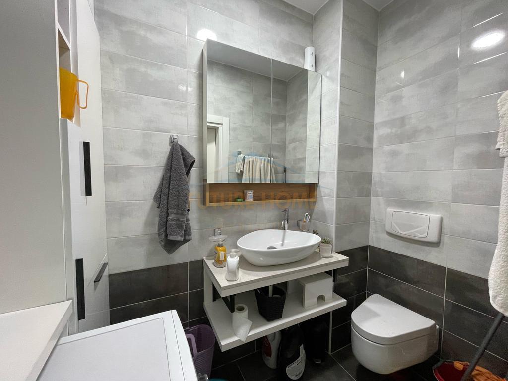 Shitet, Apartament 2+1+Post Parkimi, 21 Dhjetori