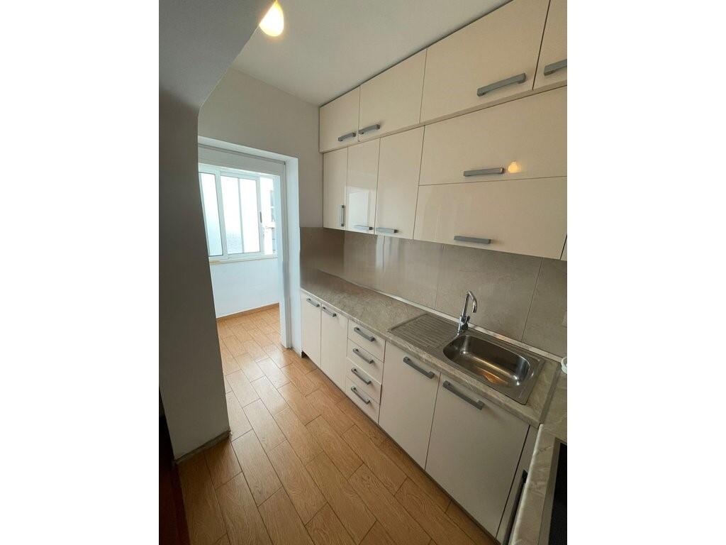 APARTAMENT 1+1 JEPET ME QIRA NE RRUGEN IRFAN TOMINI!