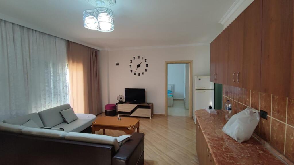 Apartament 2+1 me qira ne Astir