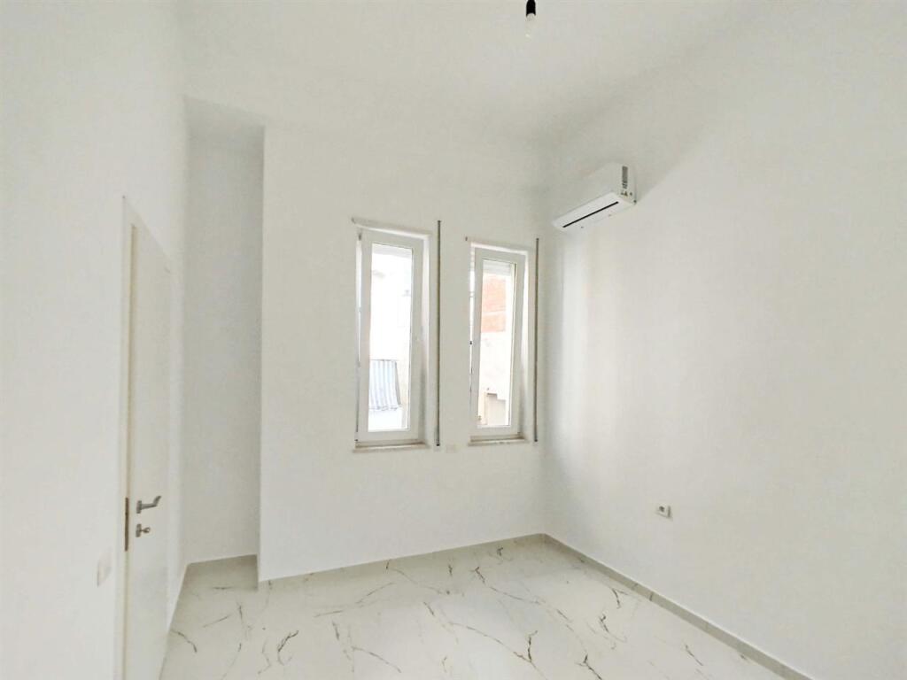 🏢Rruga Fortuzi, near Donika Center, a 2+1 apartment is for rent, empty.