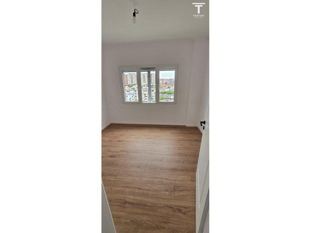 FOR SALE, APARTMENT 1+1, FORMER PARK, TIRANA. TT2143