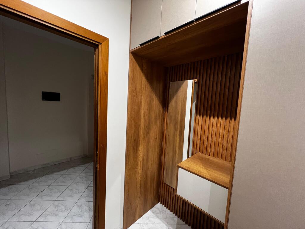 Rent Apartment 1+1 at Komuna e Parisit