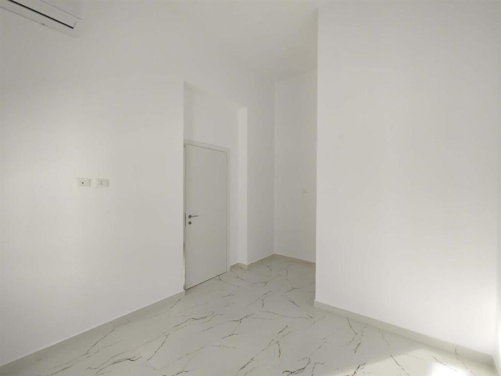 🏢Rruga Fortuzi, near Donika Center, a 2+1 apartment is for rent, empty.