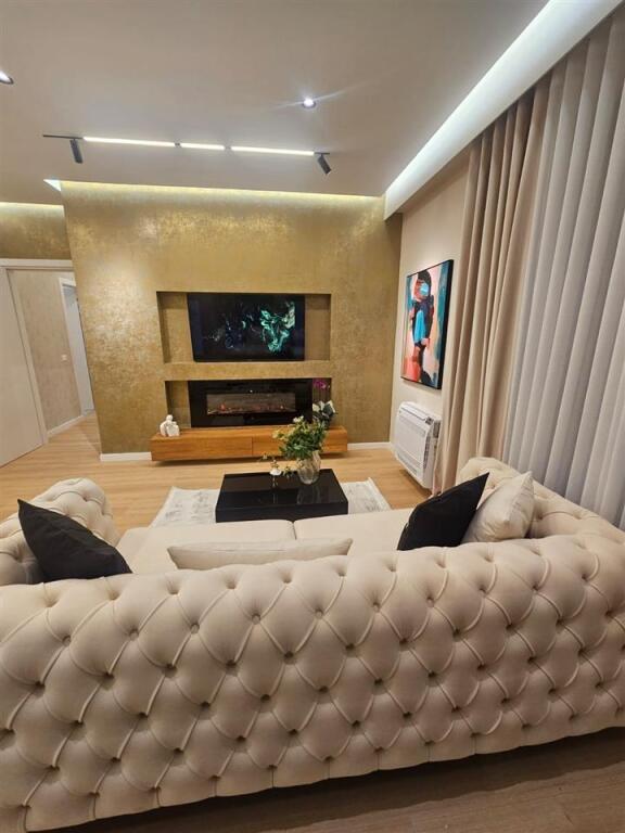 Shitet super apartament 2+1 tek Luxor 3, Pazari Ri