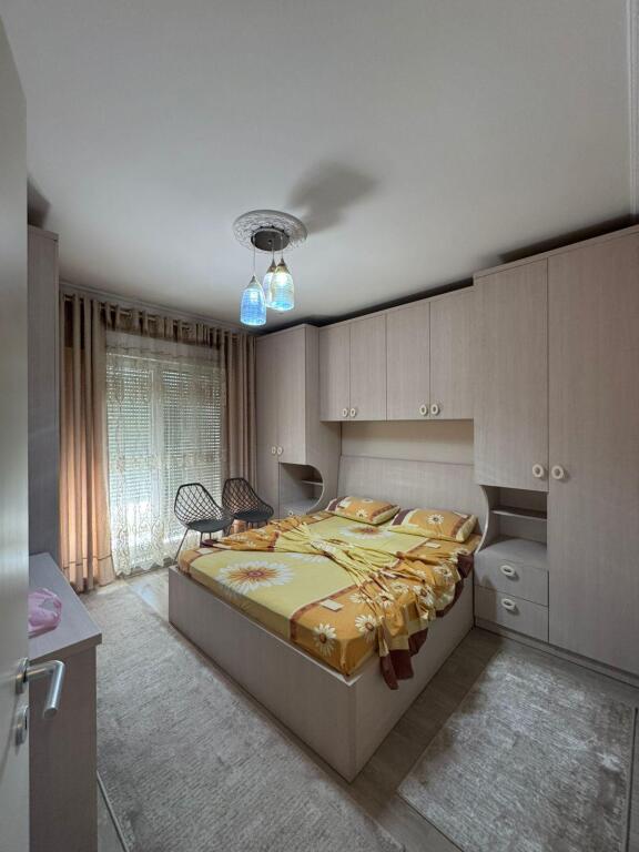 Apartament 1+1 për qira tek 21 Dhjetori
