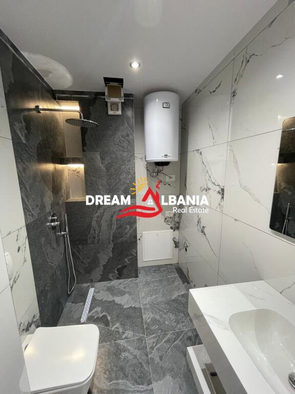 Appartamento 1+1 in vendita a 5 Maji, vicino alla scuola "Tirana Jone" a Tirana (ID 41111084)