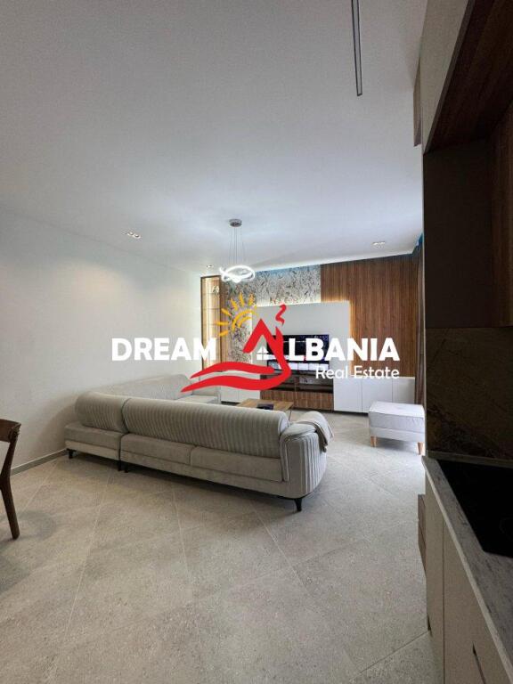 Villa a due piani in affitto a Lunder