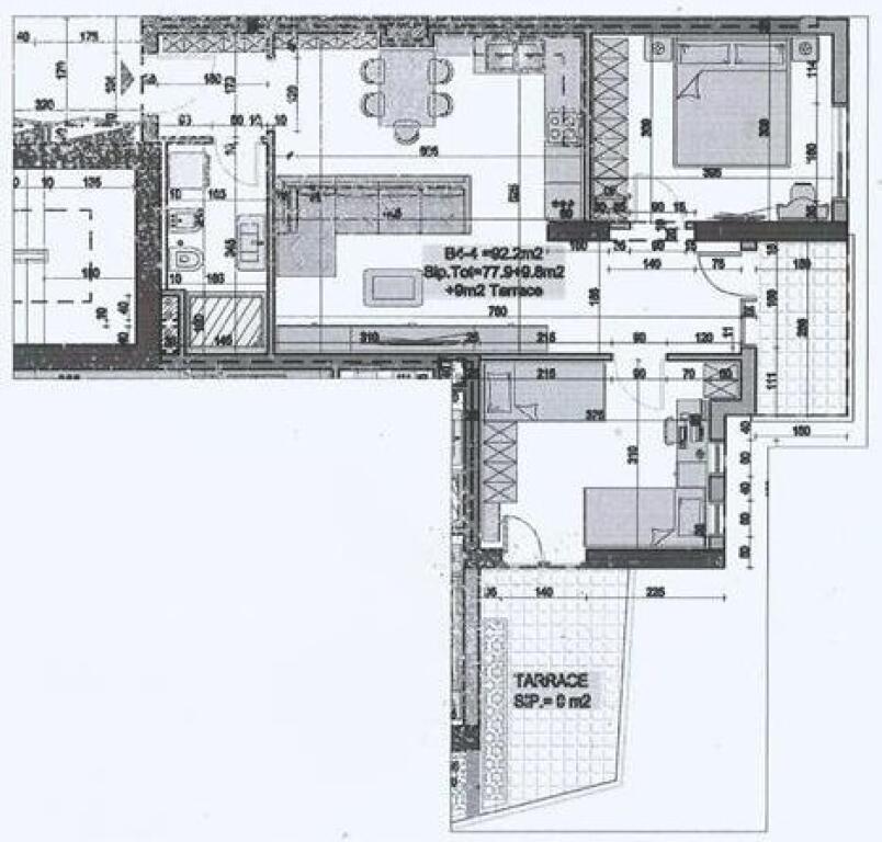 🏢Rruga Fortuzi, vicino al Donika Center, appartamento 2+1 in affitto, vuoto.