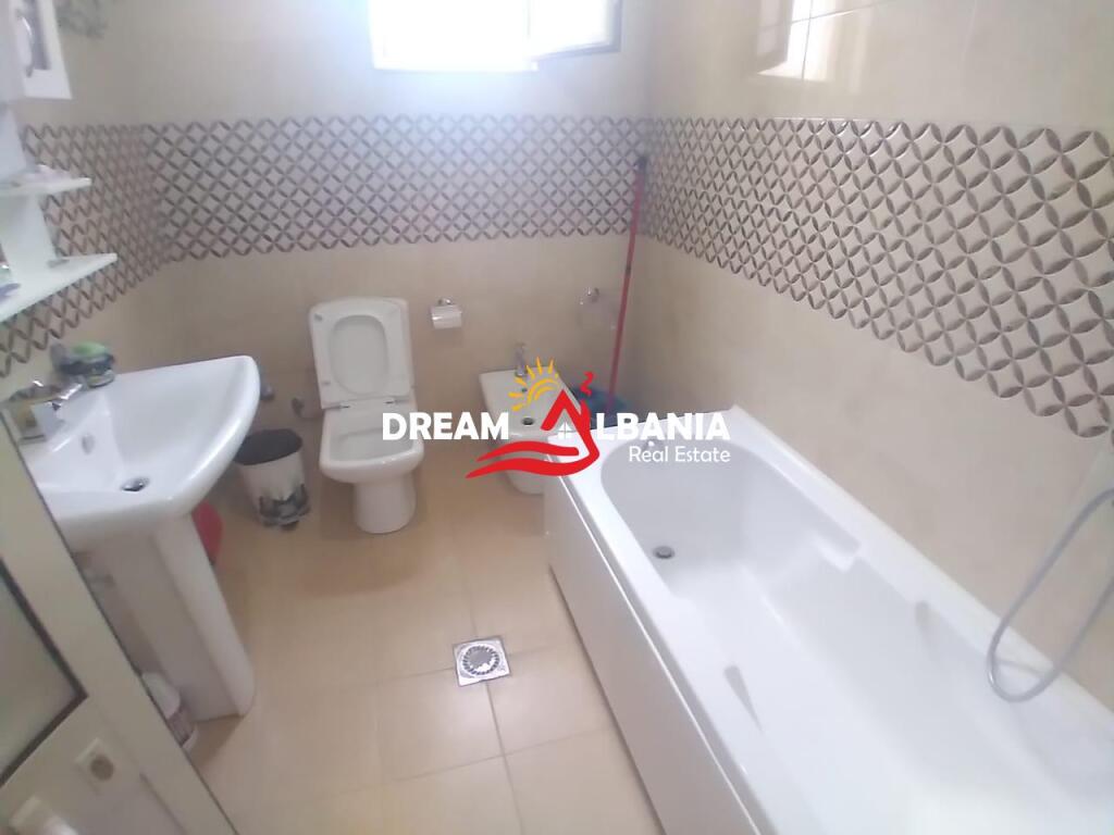 Villa in affitto Mjull Bathore, di fronte al centro commerciale TEG, a Tirana (ID 4251127)