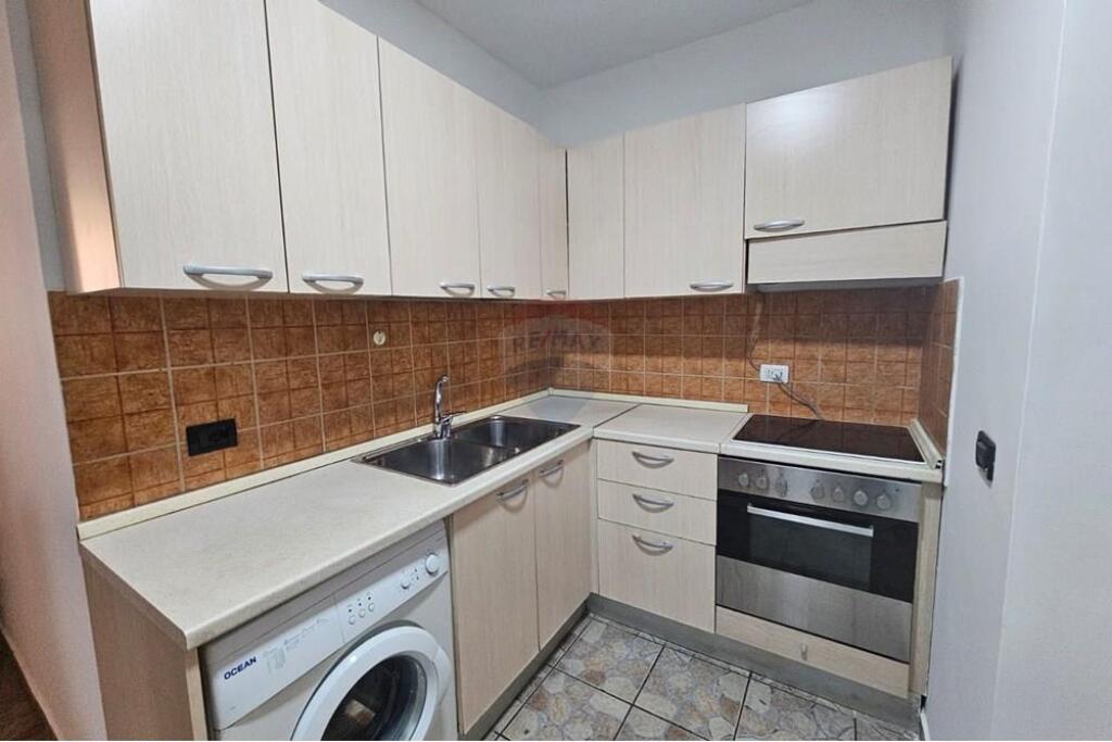 1+1 for rent at Komuna e Parisit