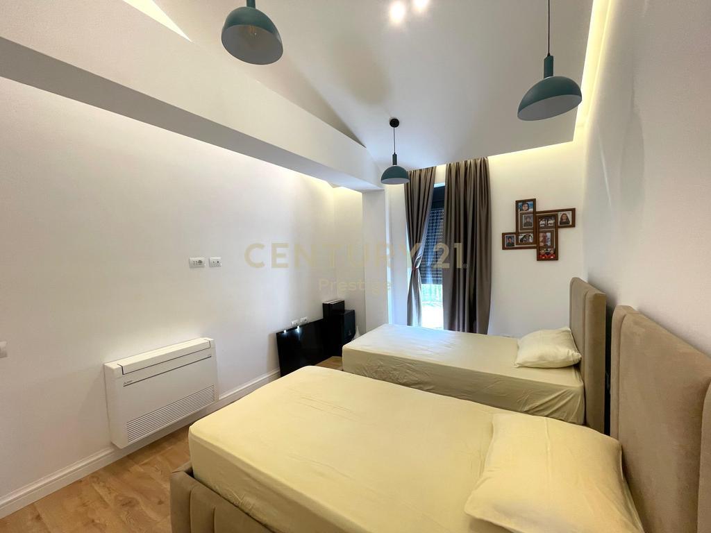 Luxury villa for rent in the area of Bërzhitë – 200 m² construction, 4000 m² land