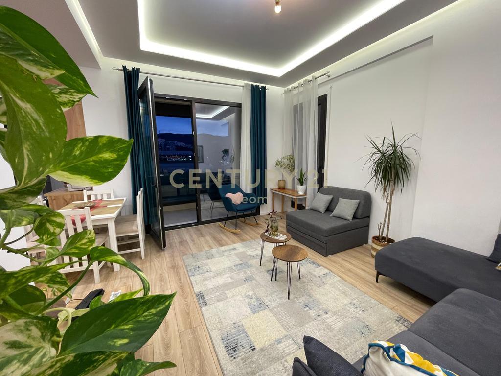KOSOVARËVE STREET, APARTMENT 2+1+2+PARKING SPACE, RENT!!