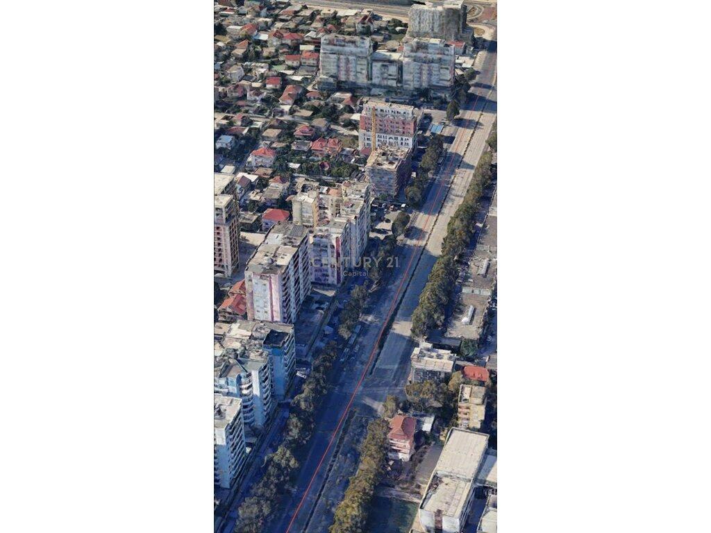 Commercial space for rent on the first line - "Dritan Hoxha" Street