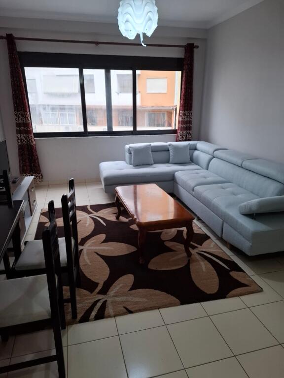 Appartamento in Affitto 1+1+1 Balcone