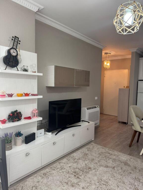 Apartament 1+1 për qira tek 21 Dhjetori