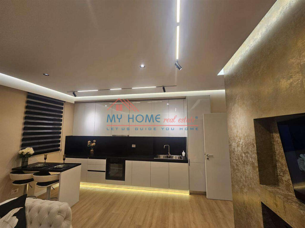 2+1 Apartment for Sale Pazari i Ri in Tirana