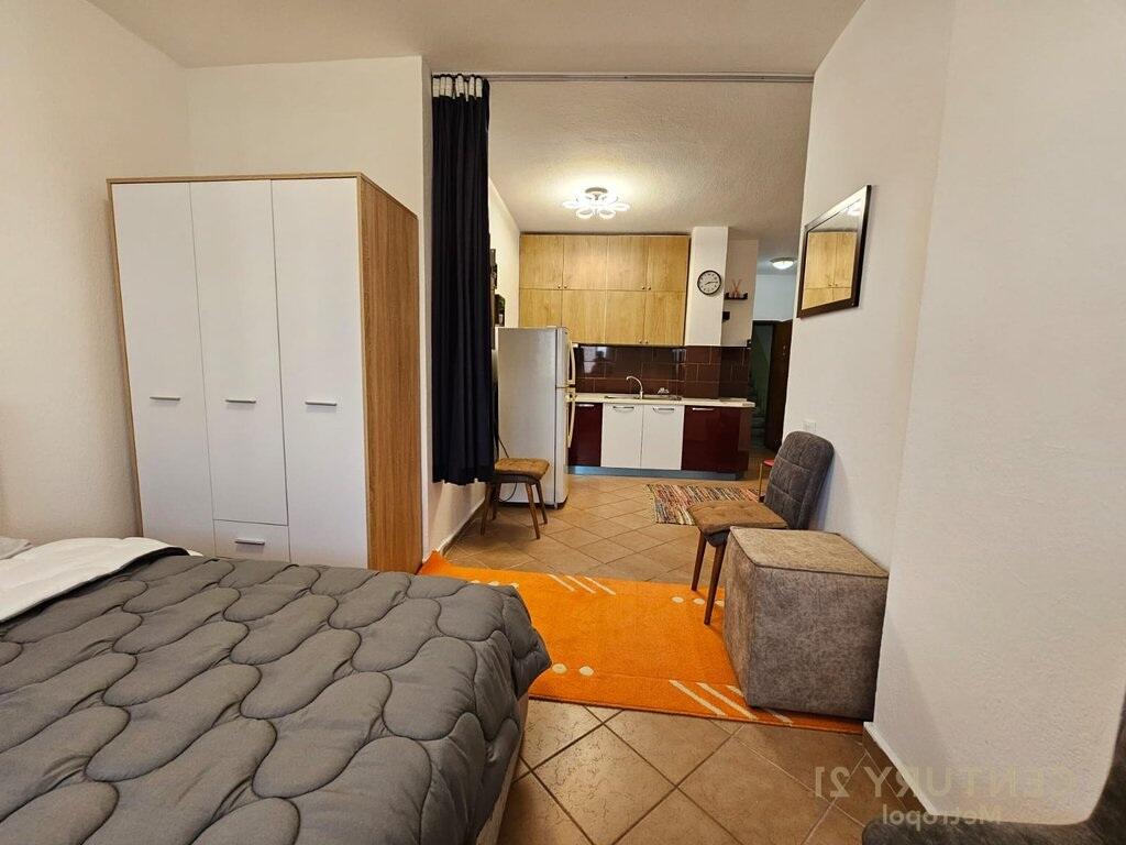 Studio apartment for rent – Rruga 5 Maji, Tirana
