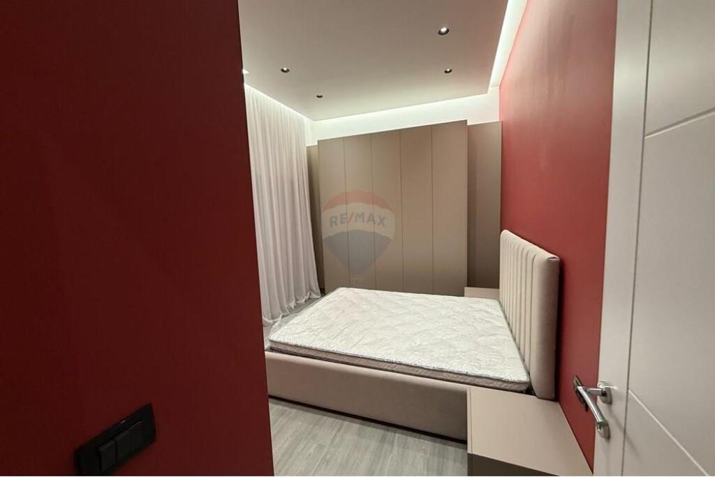 2+1 APARTMENT WITH PARKING