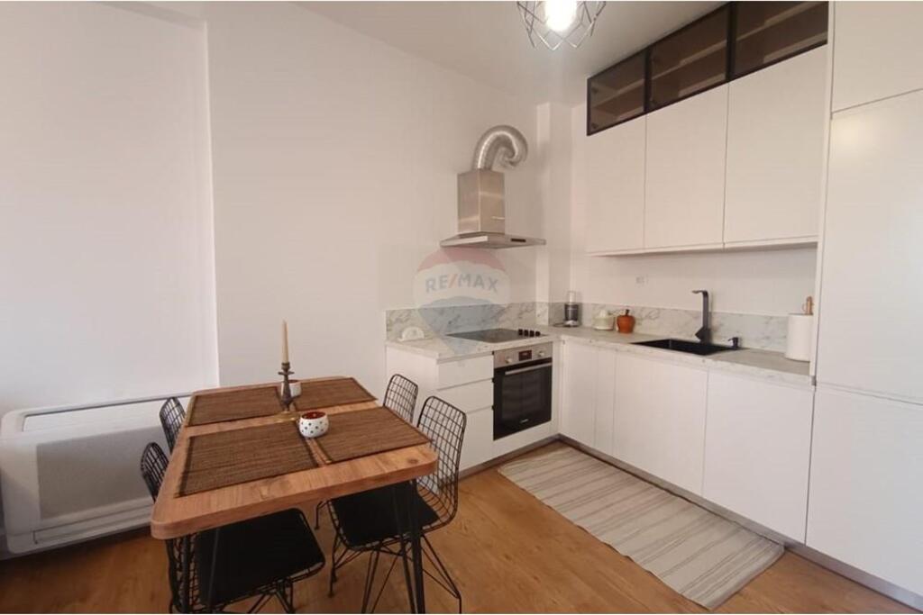Apartament 1+1 me qera tek Shkolla e Kuqe
