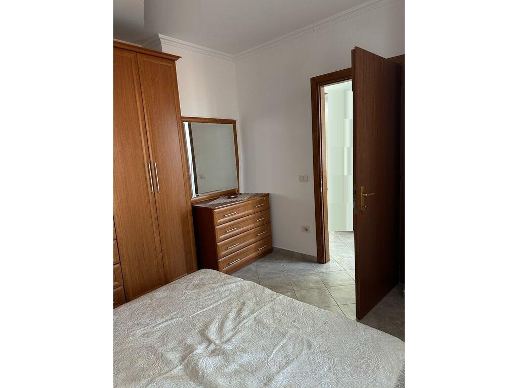 An apartment 1+1 is for rent at Higjena!
