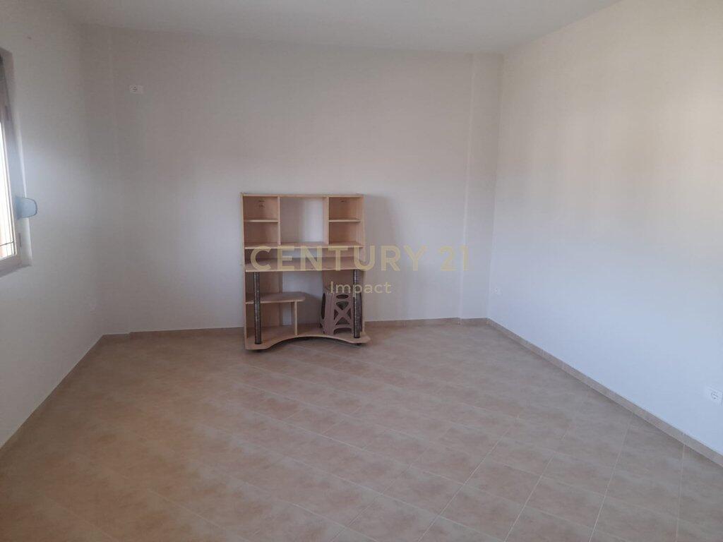 Villa 6+1 for Rent in the Outskirts of Tirana - !