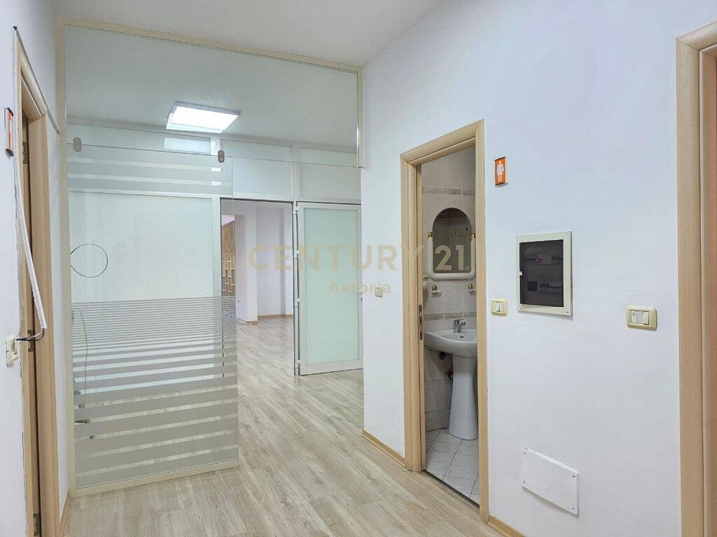 Office Space for Rent in Former Block - Prestigious Location with View from Main Street